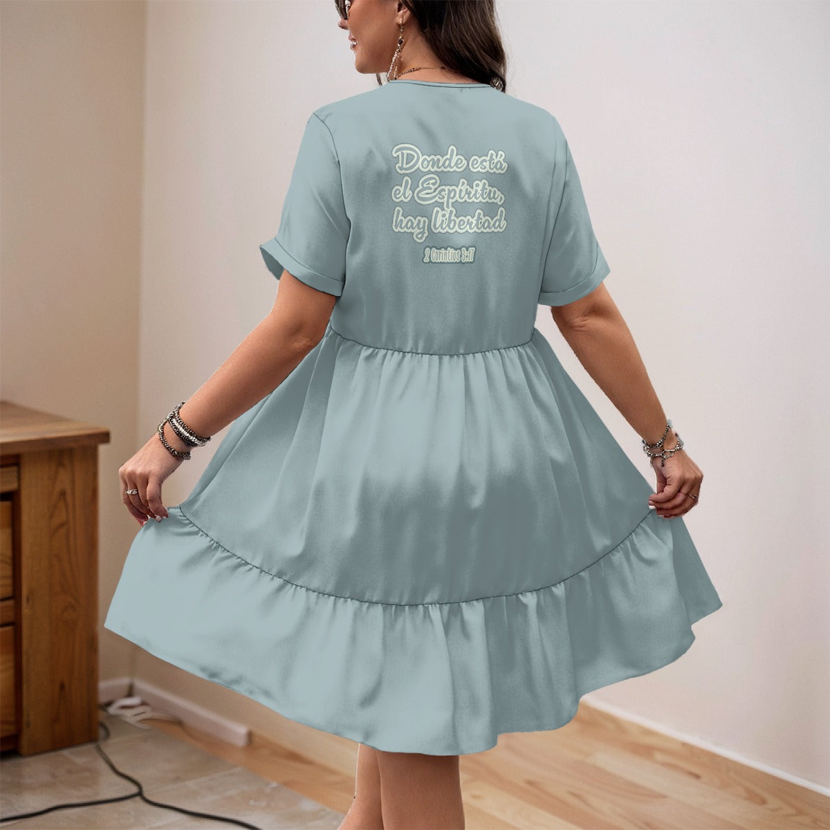 Vestido floral azul de manga corta con cuello en V para mujer (2 Corintios 3:17