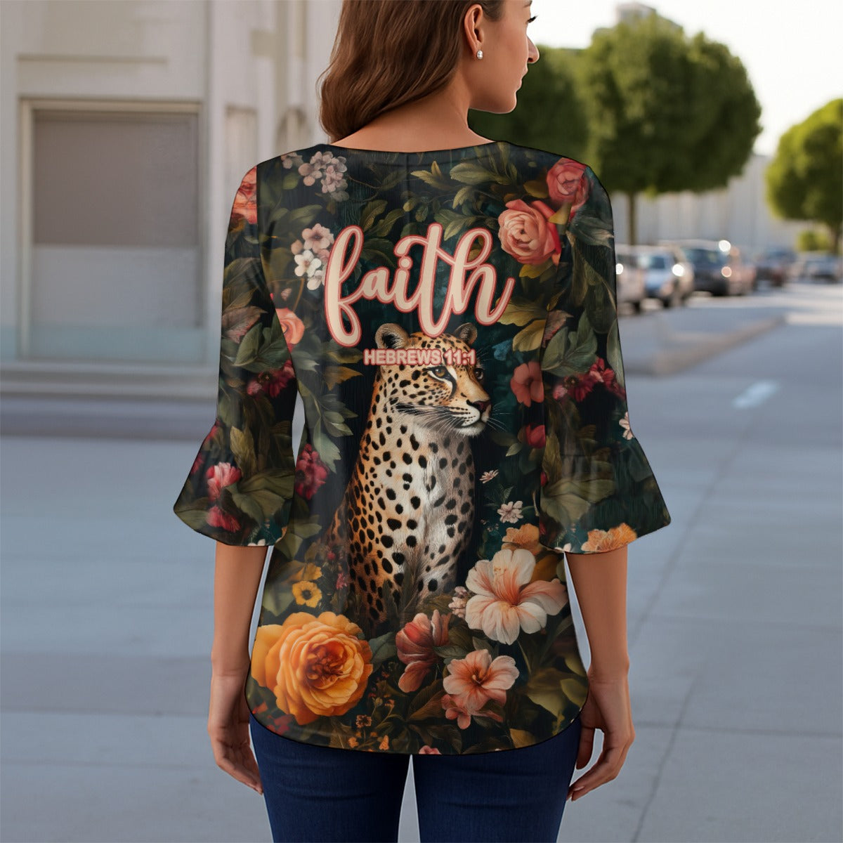 Leopard Floral Print Women's 3/4 Sleeve T-Shirt with V-Neck and Abstract Art Design